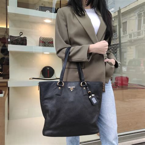 borsa prada gorjoux con tasche cerniere laterali|borse prada donna 2023.